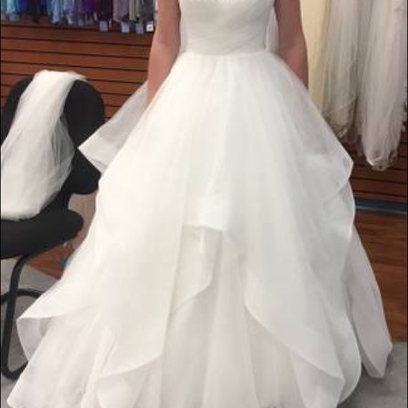 Alfred Angelo Wedding Dress - Picture 4 of 4